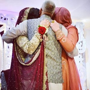 Meet your Posher, Ayesha